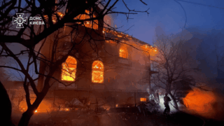 Rusia ataca a Ucrania con 500 drones y 40 misiles antes de reunión entre Zelenski y Trump