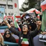 Jamenei defiende que el gobierno iraní debe «romperle la espalda a los sediciosos»