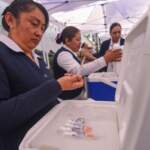 ‘Hay suficientes vacunas para sarampión’, precisa Sheinbaum