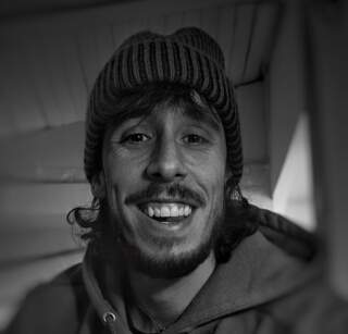 Javi Robles refuerza su vínculo con México con el lanzamiento de “Después puede que sea tarde”