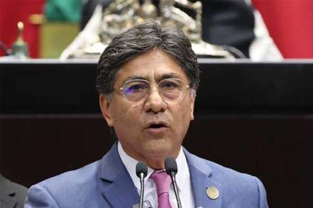 Impulsan reforma constitucional para que el Congreso regule el uso de la inteligencia artificial y dispositivos afines