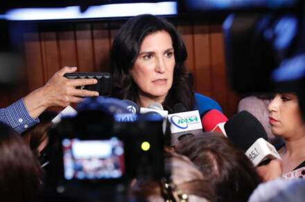 Se requieren cifras reales, políticas públicas, leyes y presupuesto para erradicar la violencia contra mujeres y niñas: Kenia López Rabadán