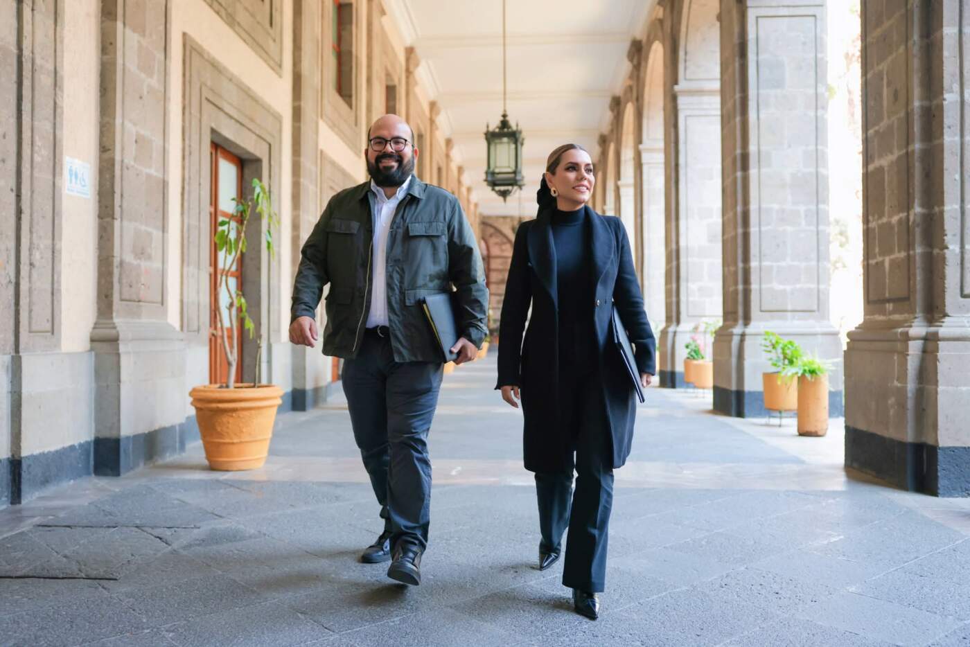 Sheinbaum marca distancia con Ricardo Salinas